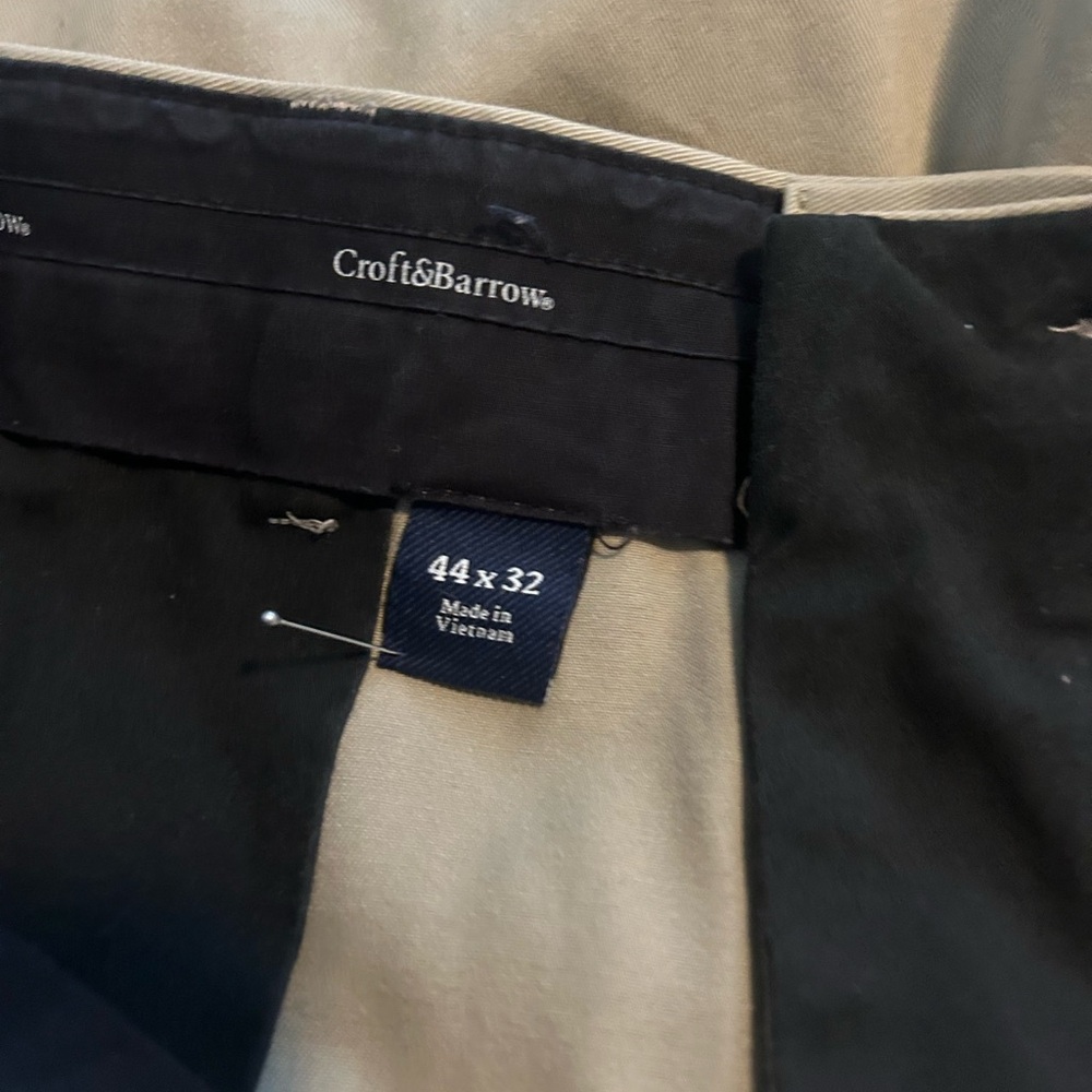 Croft and Barrow dress khakis size 44 x 32